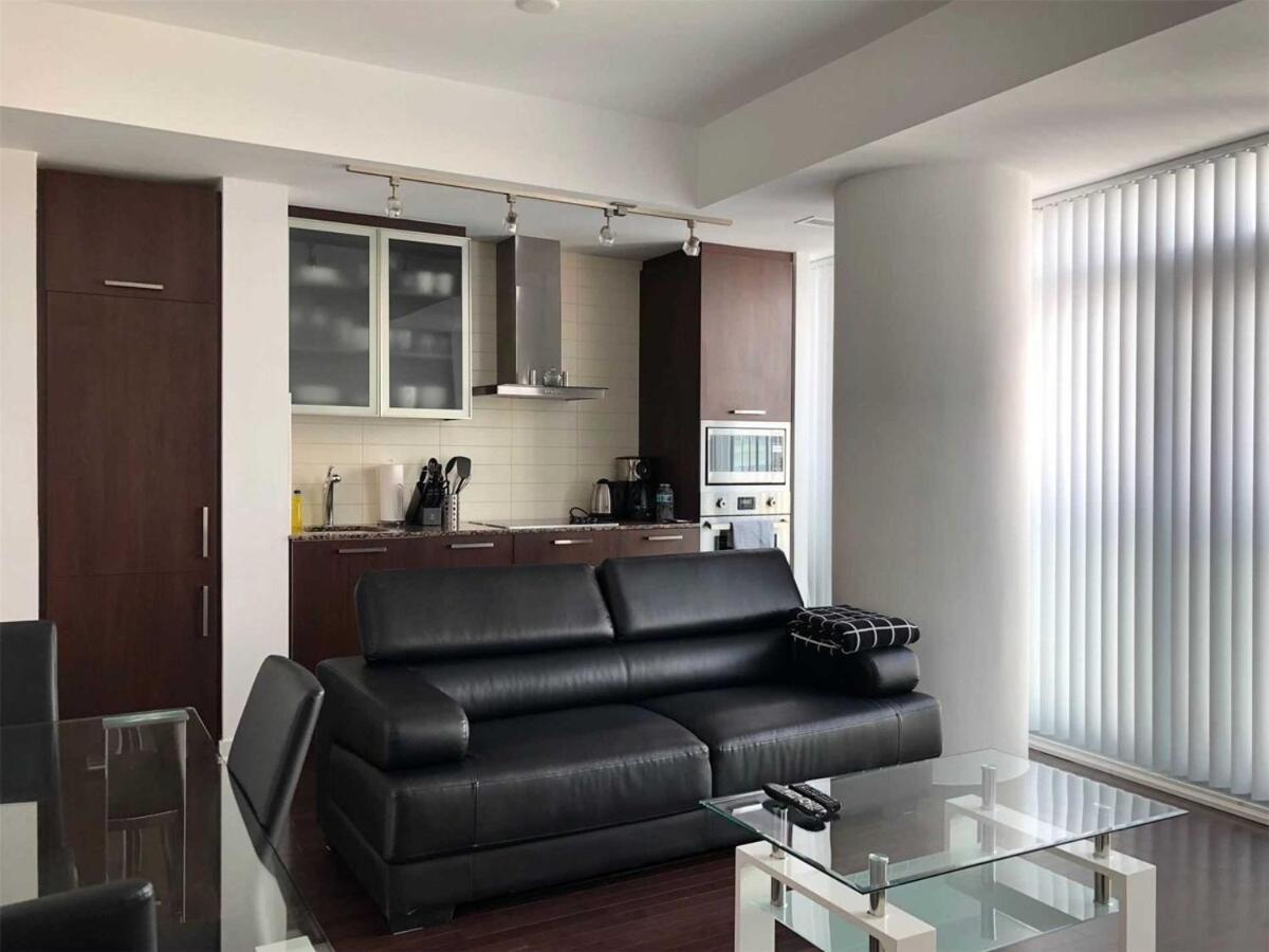 Apartment Luxury 2br 2bath With Parking And Balcony
