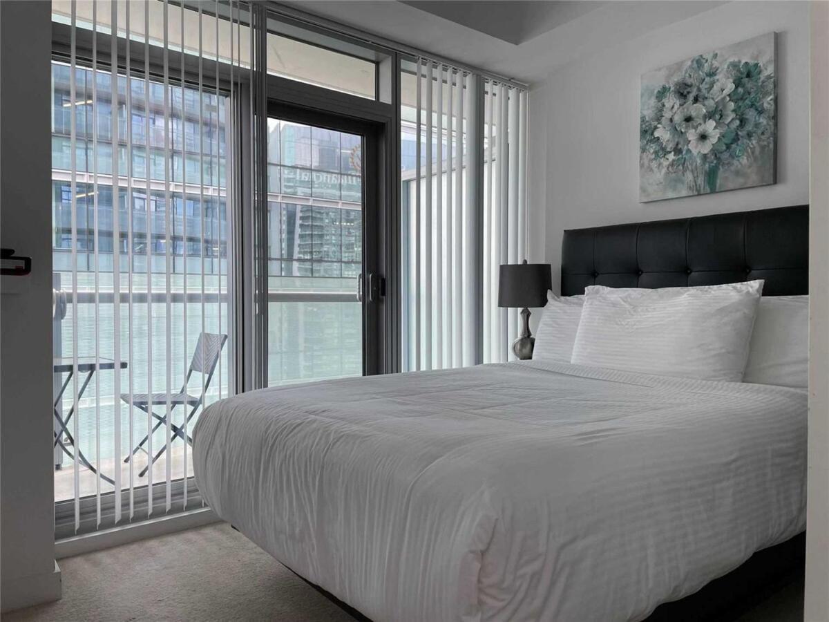 Apartment Luxury 2br 2bath With Parking And Balcony *