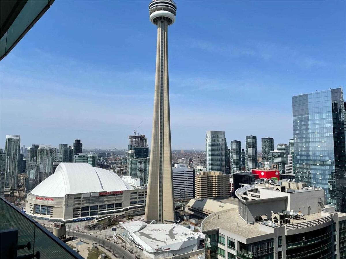 Luxury 2br 2bath With Parking And Balcony * Toronto