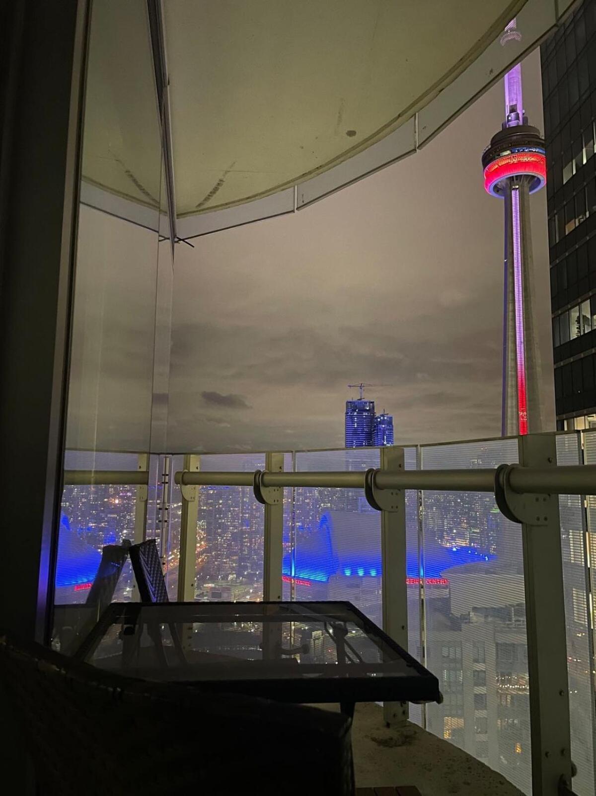 Luxury 2br 2bath With Parking And Balcony