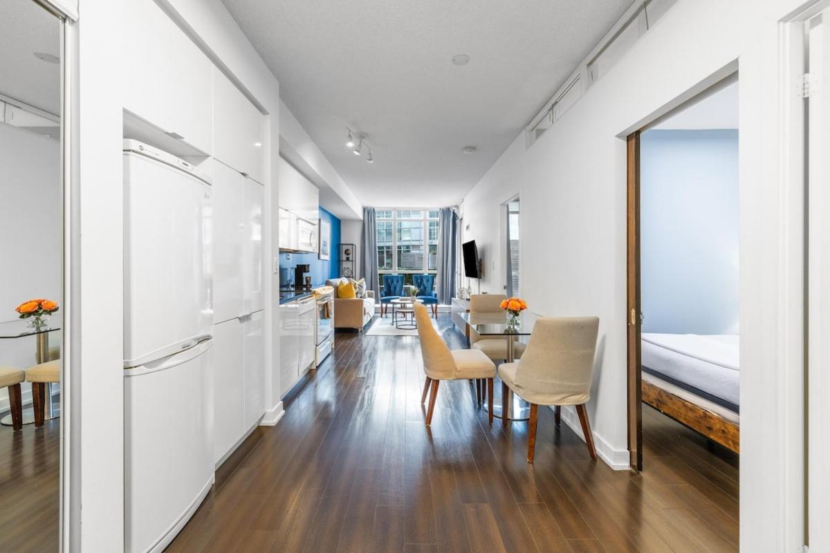 Rogers Centre Sleeps 6 *
