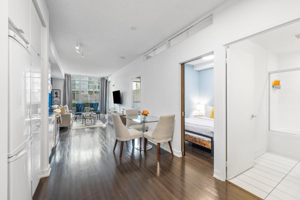 Apartment Rogers Centre Sleeps 6 Toronto