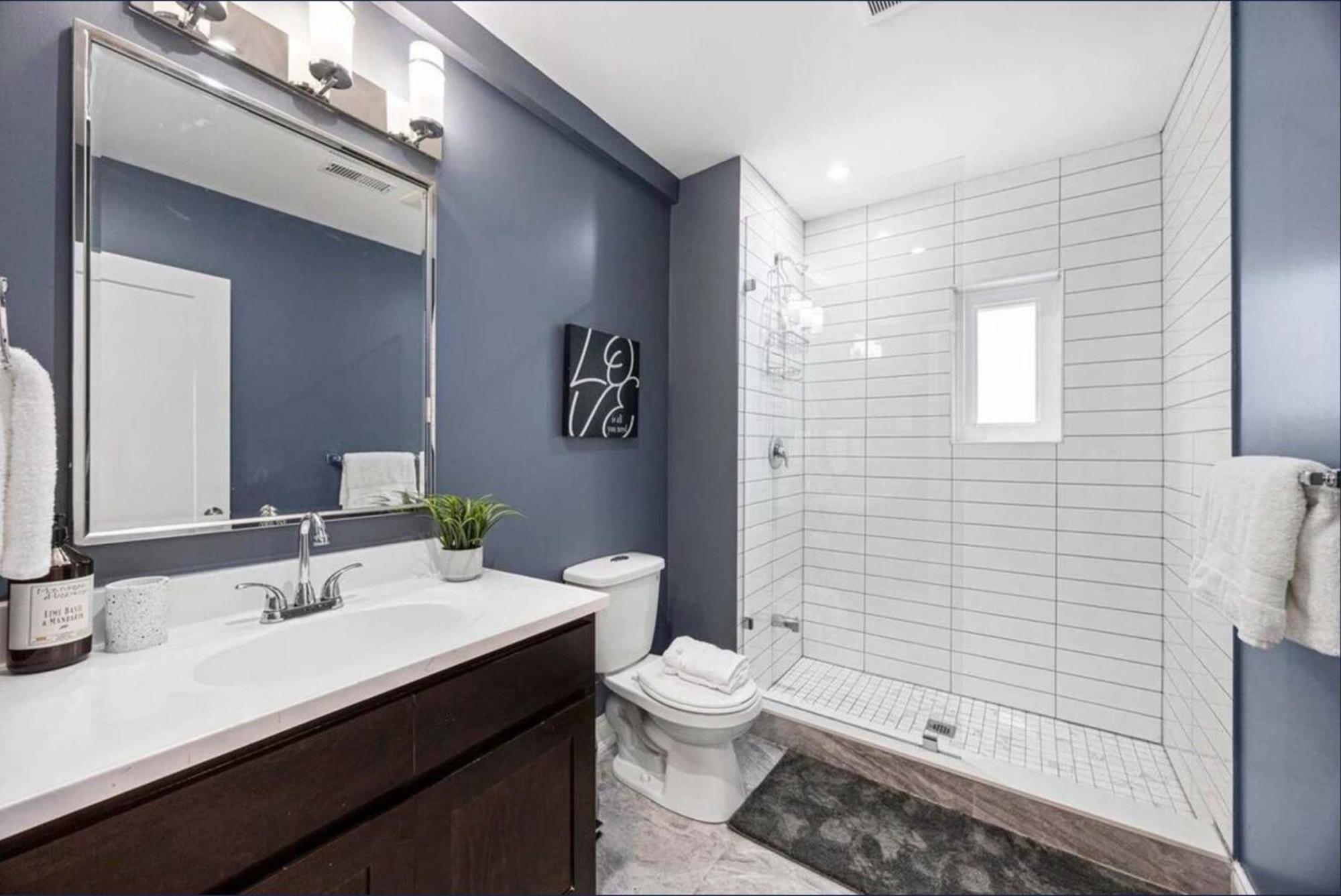 Casa St Clair - -style W Lrg Patio * Toronto