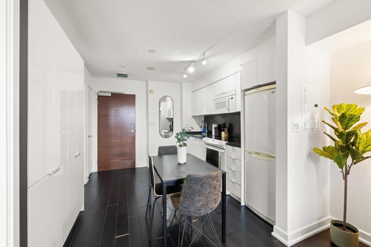 Modern 1br King Suite, Downtown Apartment Toronto