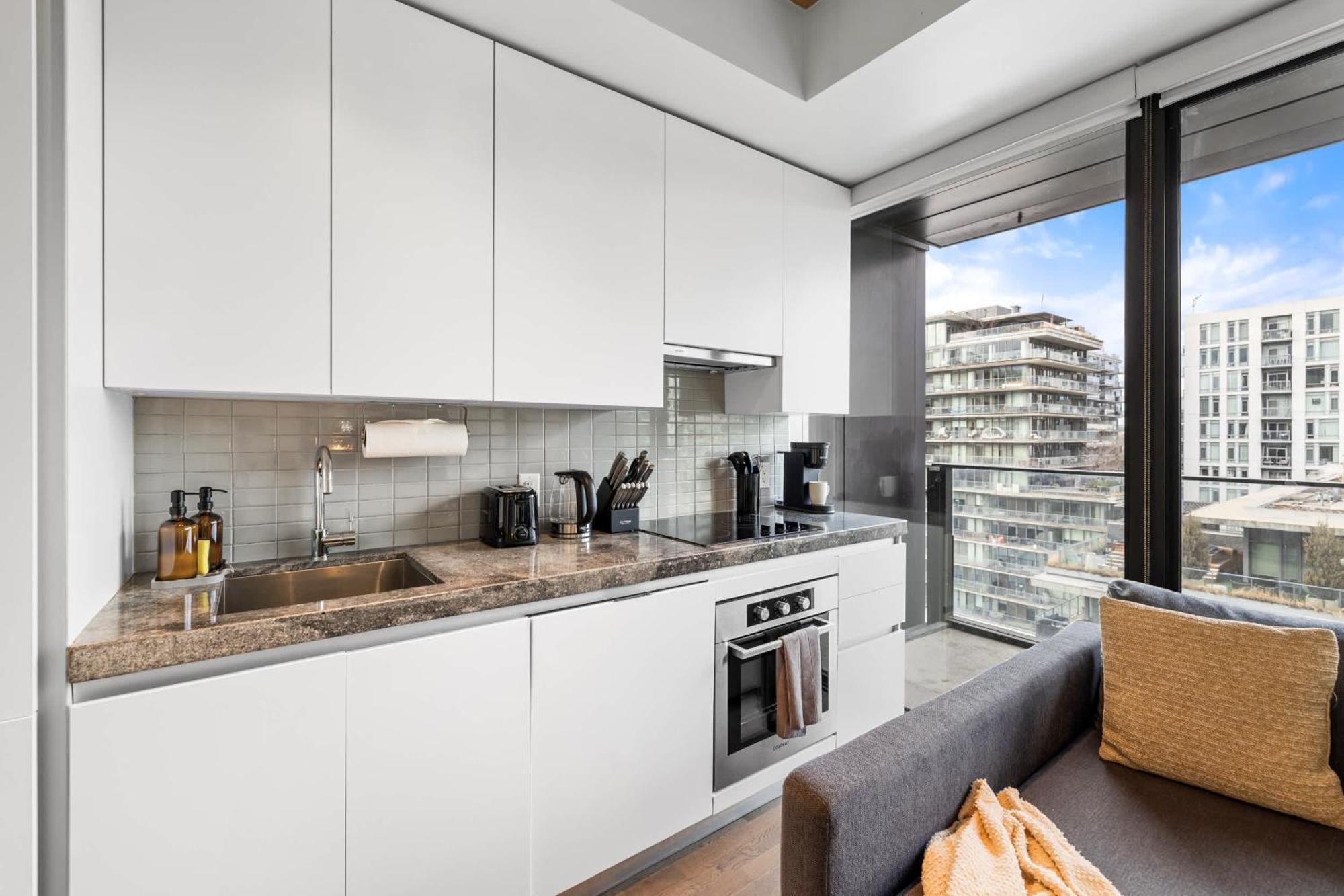 Apartment King St W Haven Steps To Gourmet Dining *