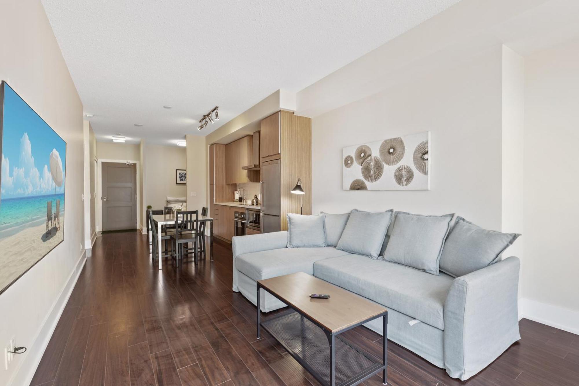 Apartment 2 Bed 2 Bath Cn-tower And Lakeviews- Parking