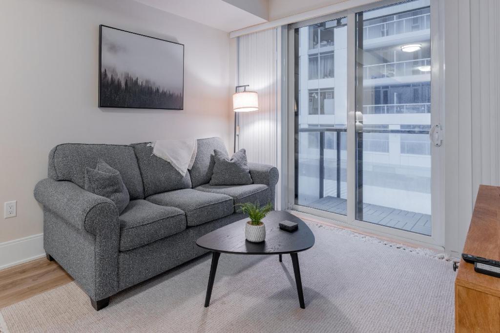 Entertainment District - King Bed - Close To Core - Dome - Scotiabank - Cne - York - Near King St W Toronto