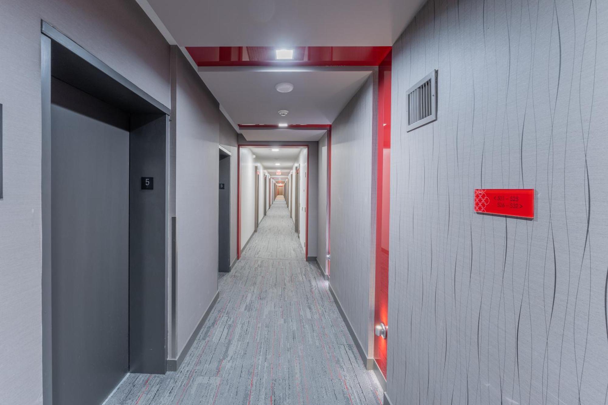 Entertainment District - King Bed - Close To Core - Dome - Scotiabank - Cne - York - Near King St W Toronto