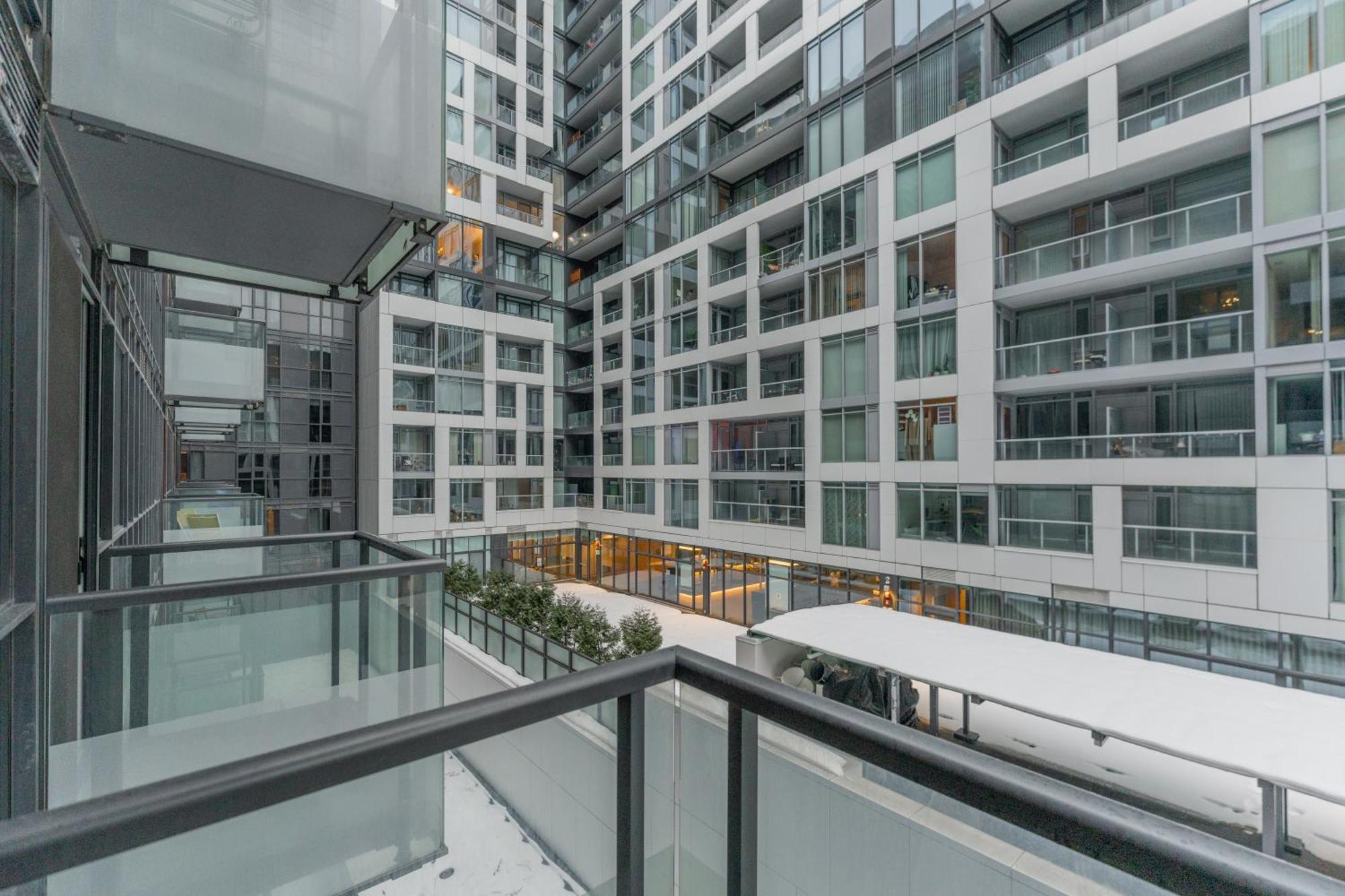 Entertainment District - King Bed - Close To Core - Dome - Scotiabank - Cne - York - Near King St W Toronto