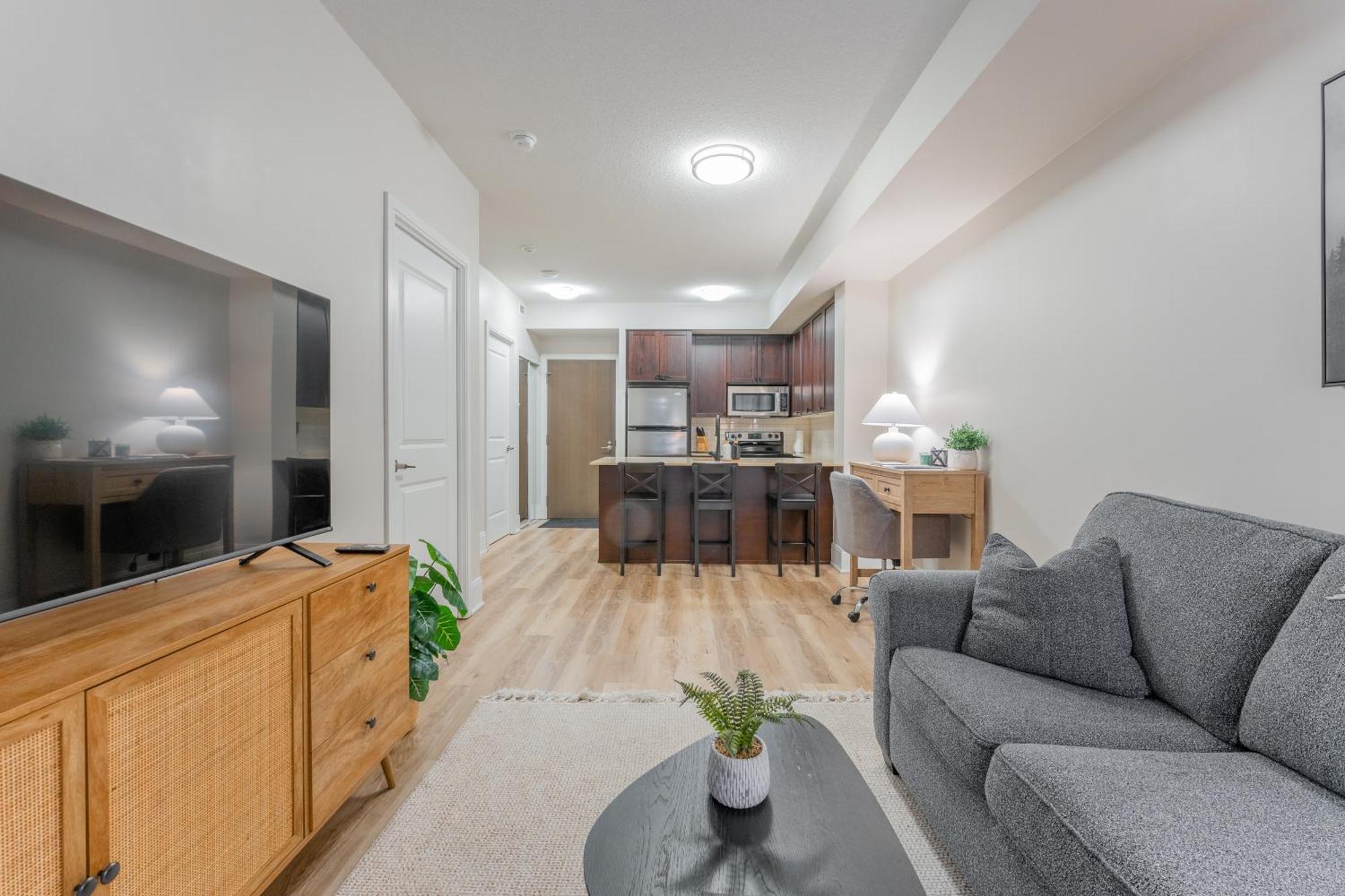 Entertainment District - King Bed - Close To Core - Dome - Scotiabank - Cne - York - Near King St W Toronto