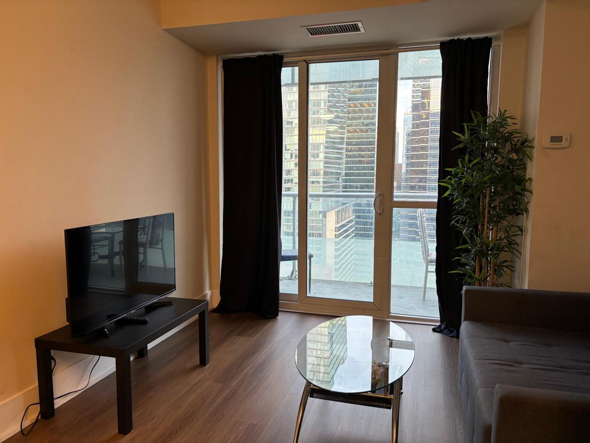Downtown Apartment *