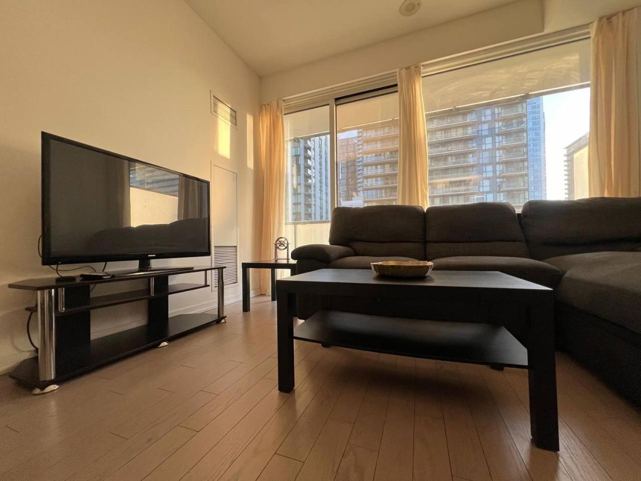 Apartment Modern Oasis In The Core Toronto