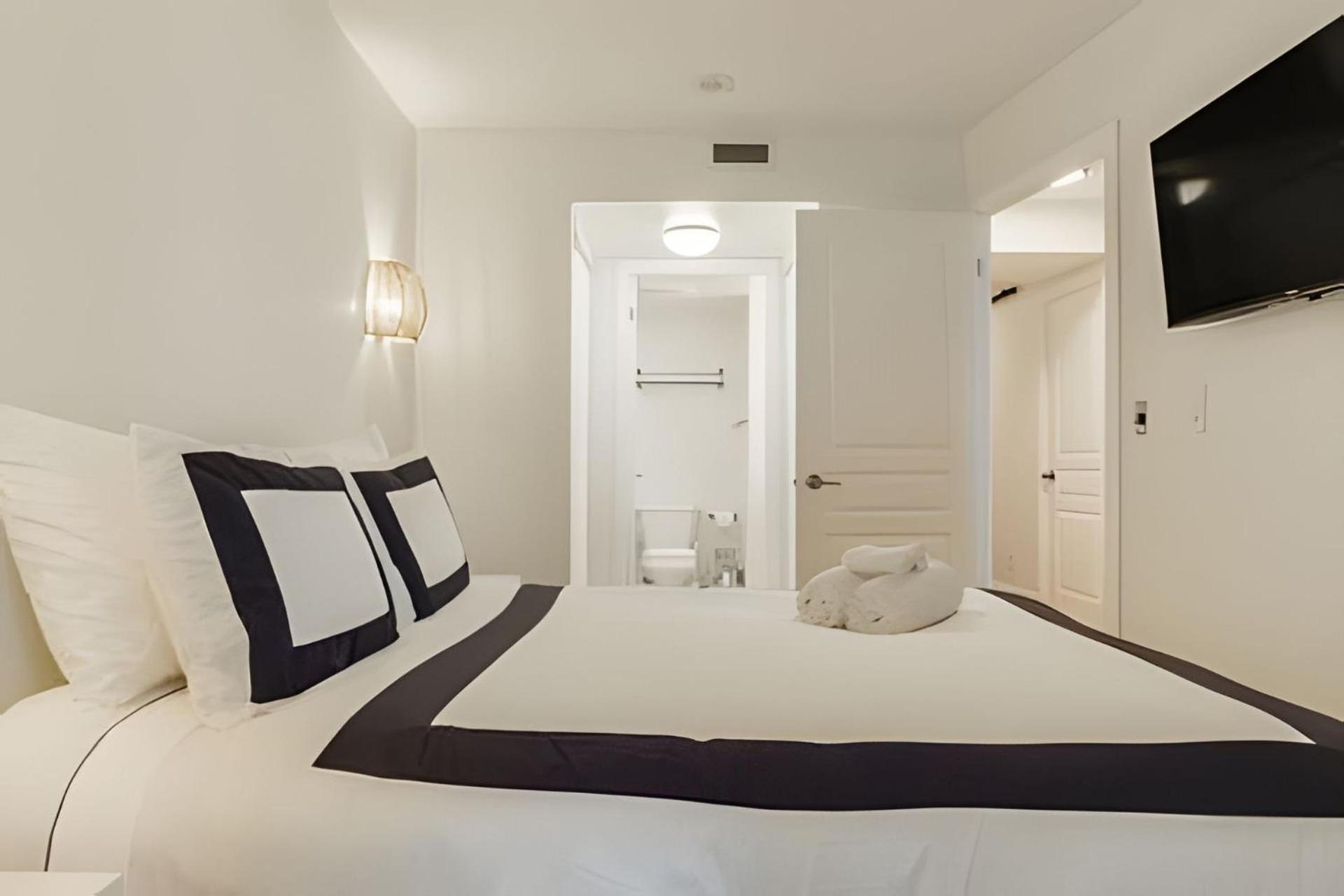 Lanterra Downtown Apartment *