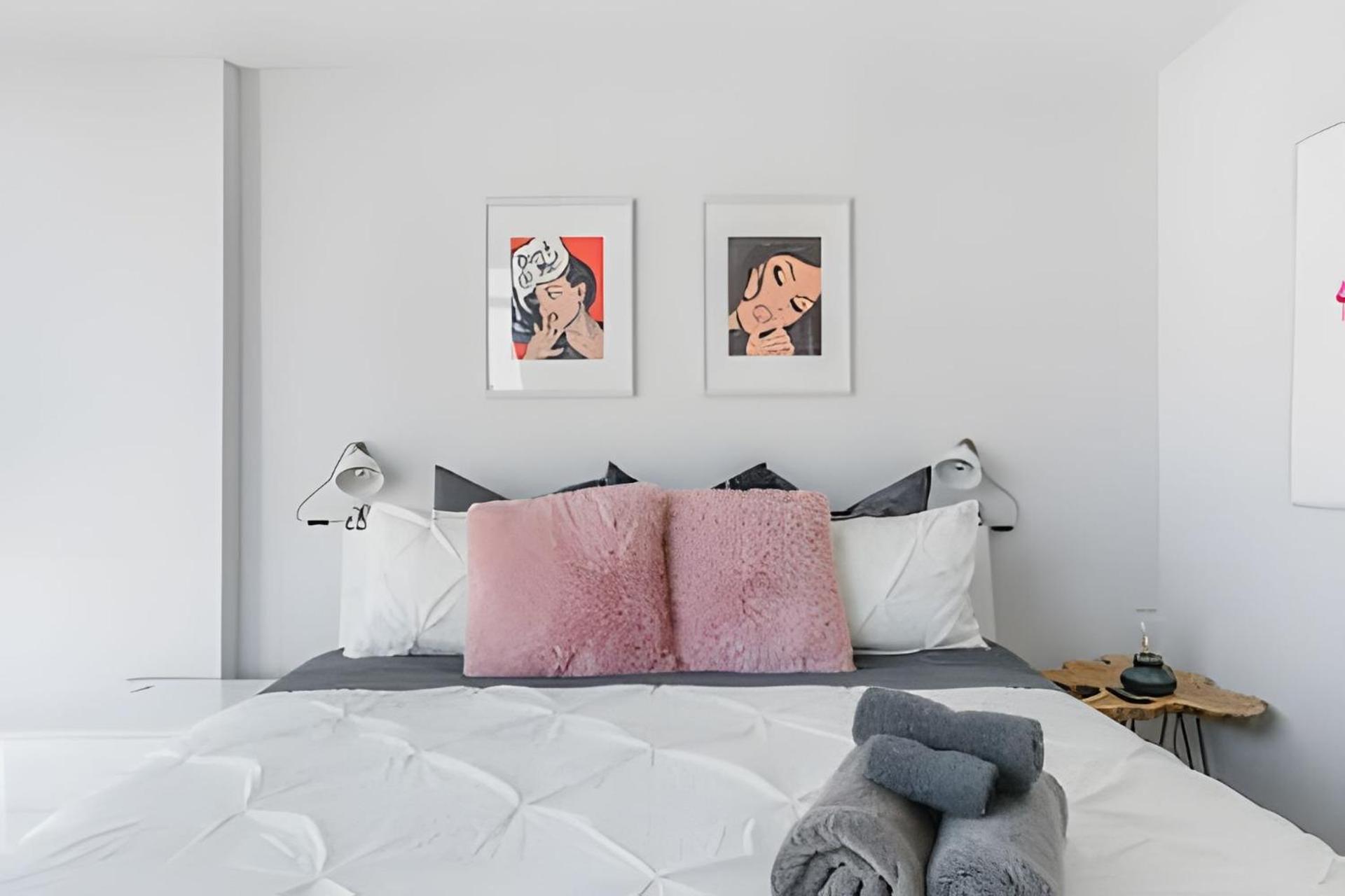 Apartment Lanterra Downtown Toronto