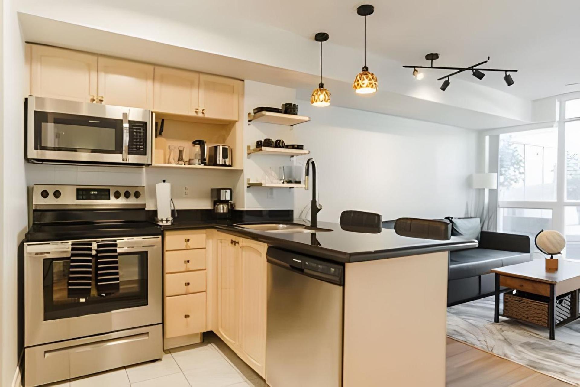 Apartment Lanterra Downtown Toronto