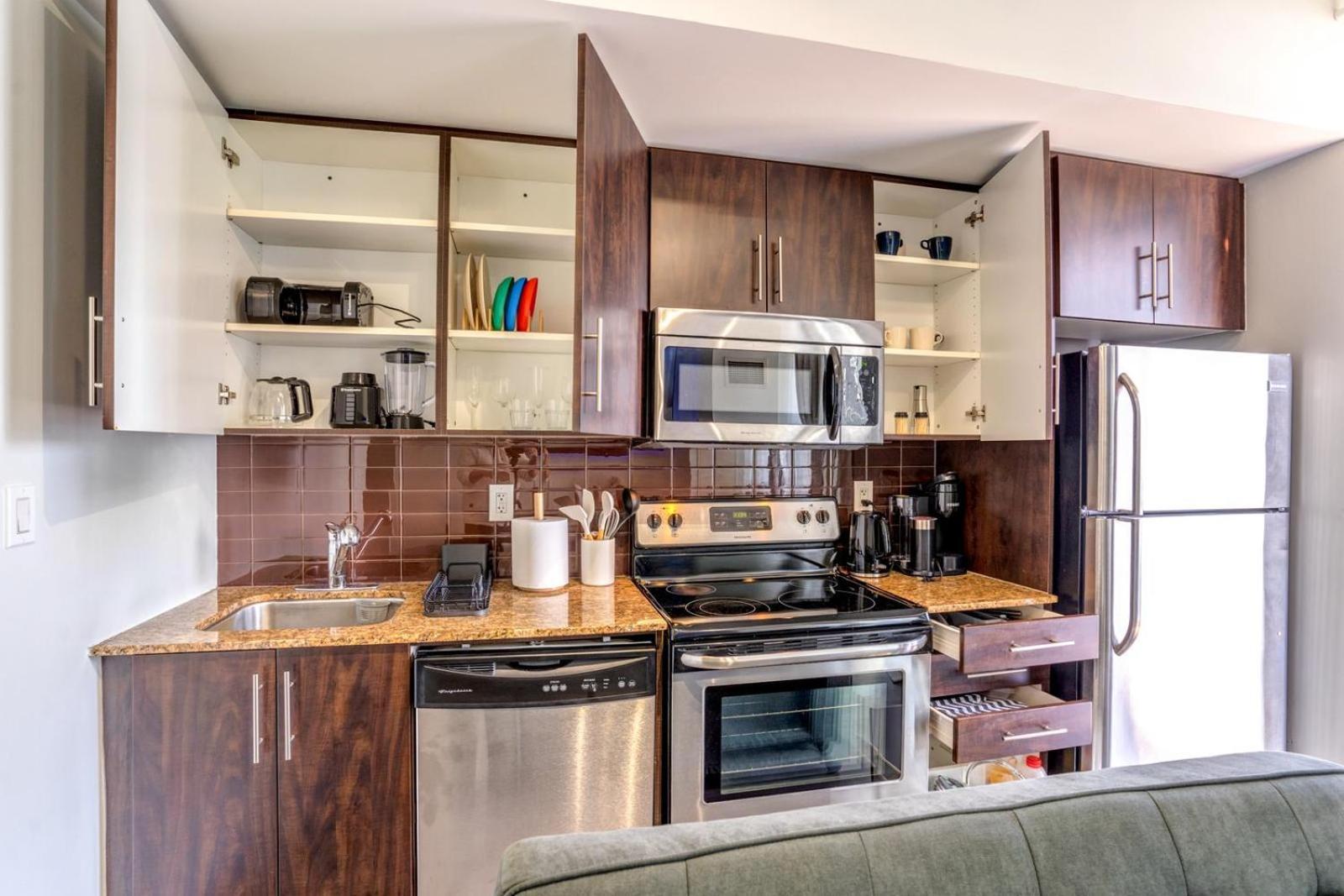 Exquisite Living *