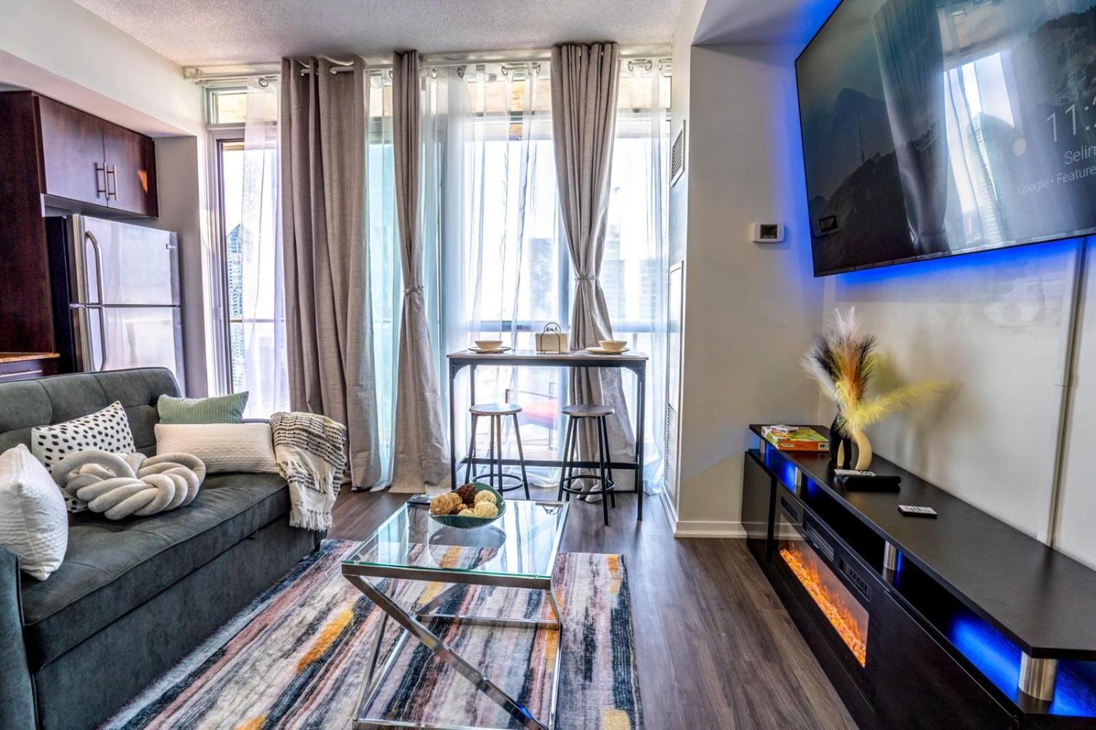 Exquisite Living * Toronto