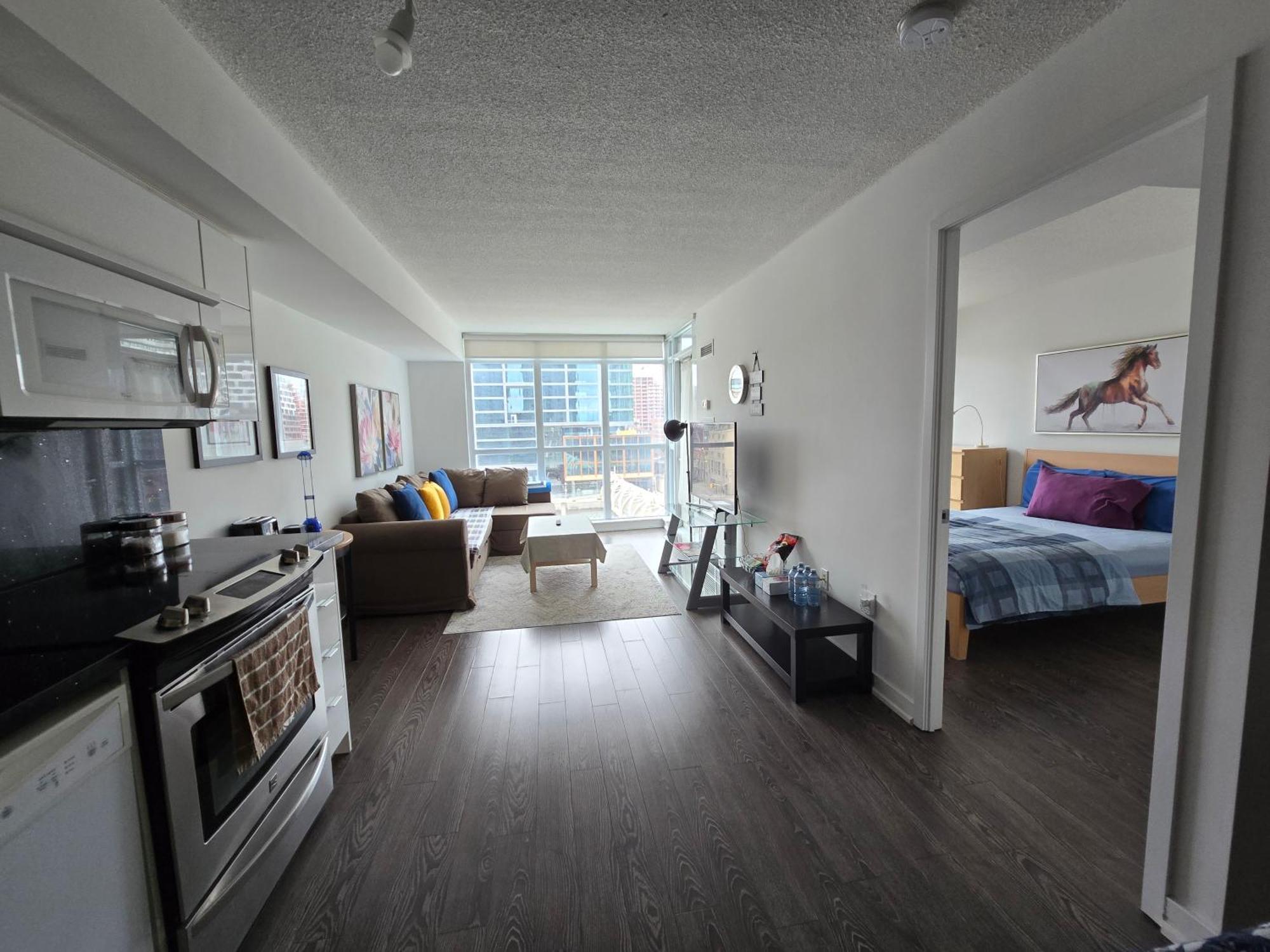 Apartment Downtown Condo, Free Indoor Parking With Amazing View