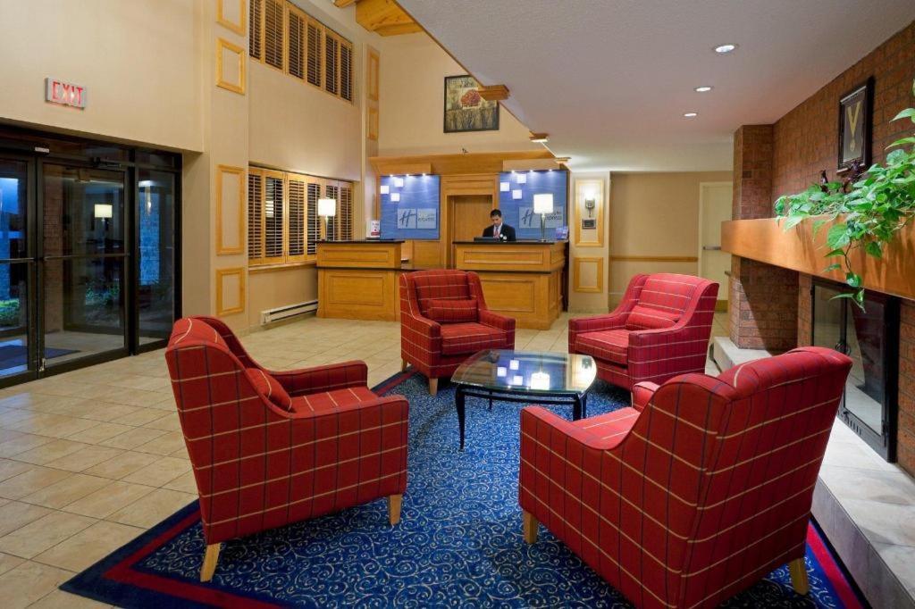 Hotel Express East - Scarborough 2*