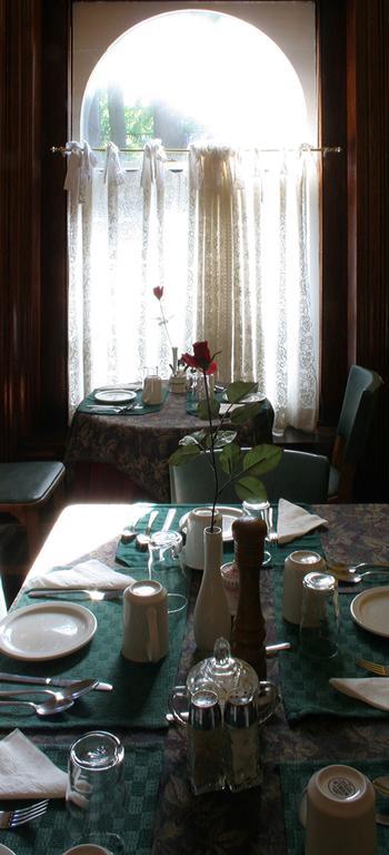 Bonnevue Manor Bed & Breakfast