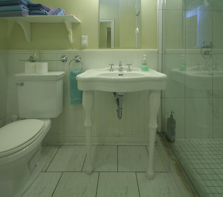 Bed & Breakfast Bonnevue Manor Toronto