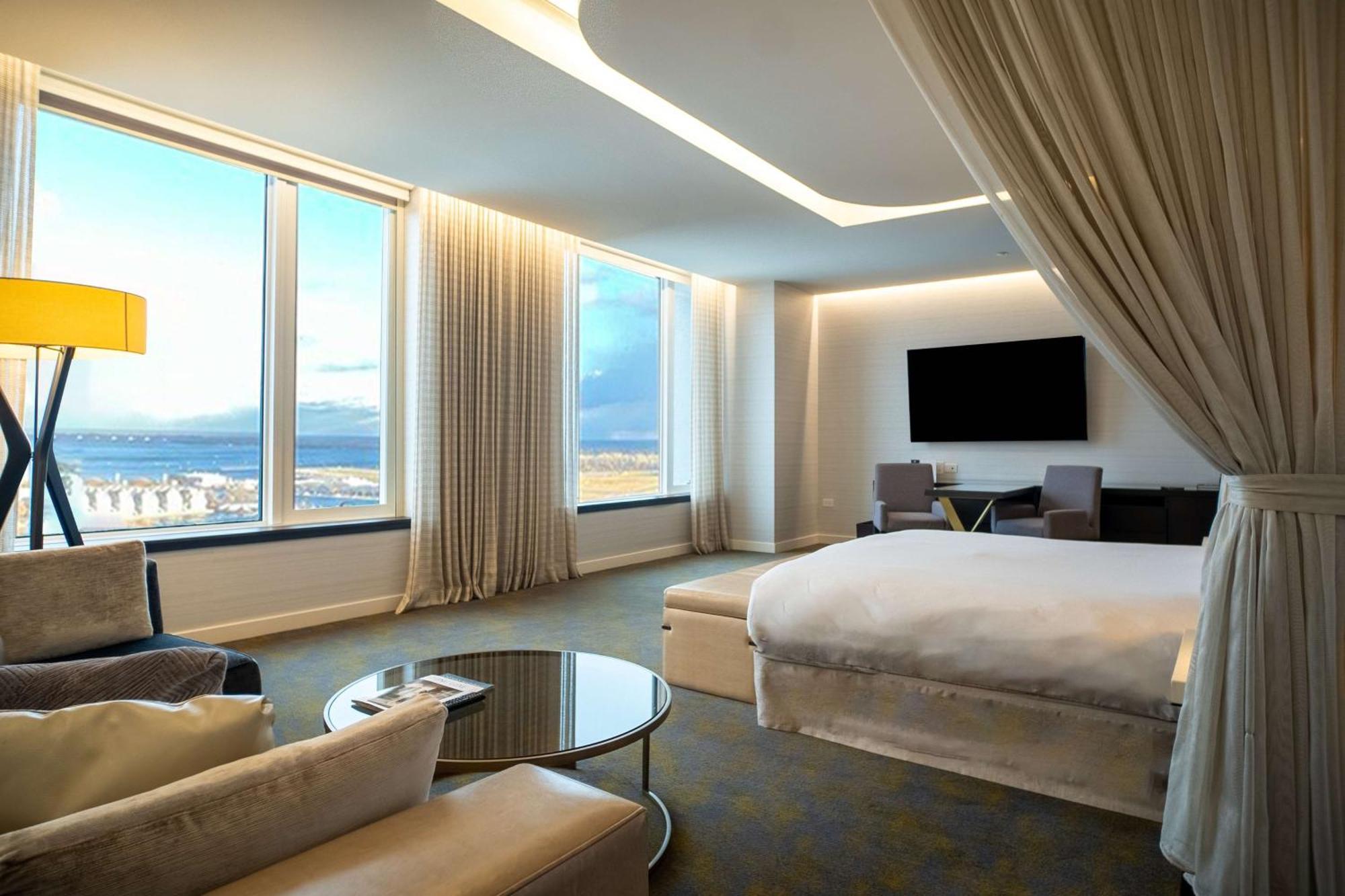 X Toronto, A Destination By Hyatt Hotel 5*