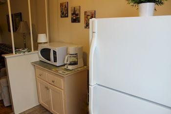 Petryla Estates Furnished Apartment Toronto