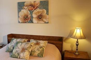 Petryla Estates Furnished Toronto