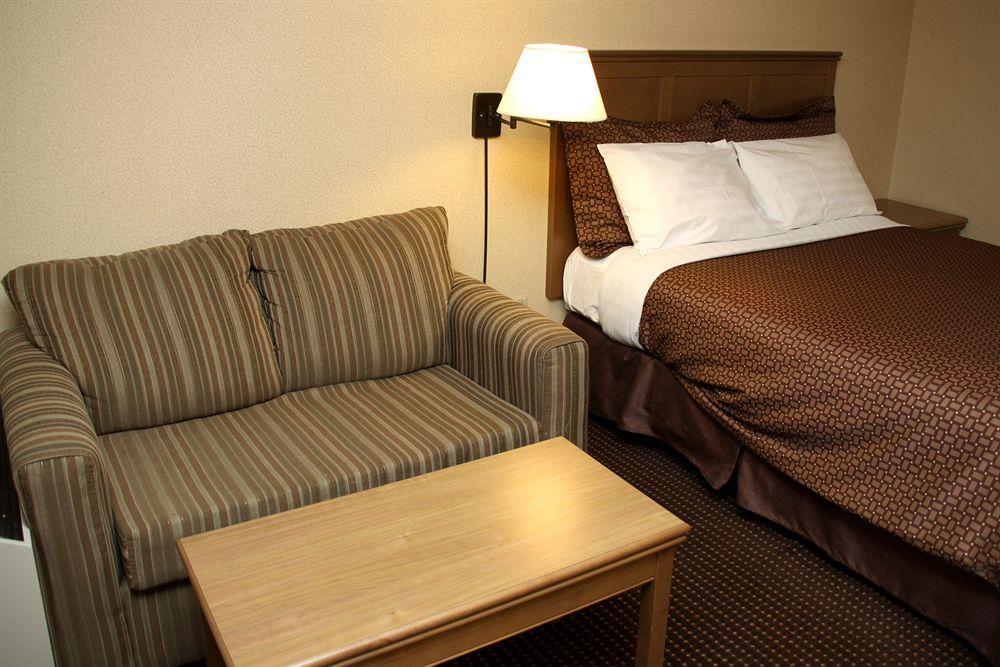 Hotel Deluxe Toronto