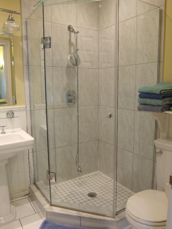 Bonnevue Manor Bed & Breakfast 2*