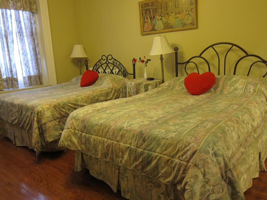 Bonnevue Manor Bed & Breakfast