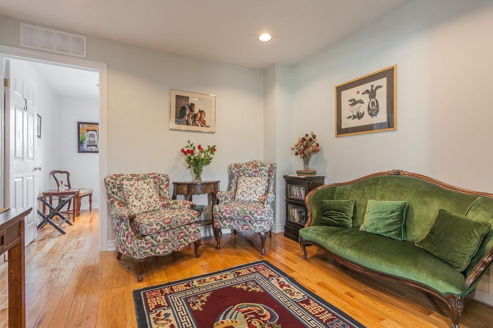 Rose Garden Bed & Breakfast 3*
