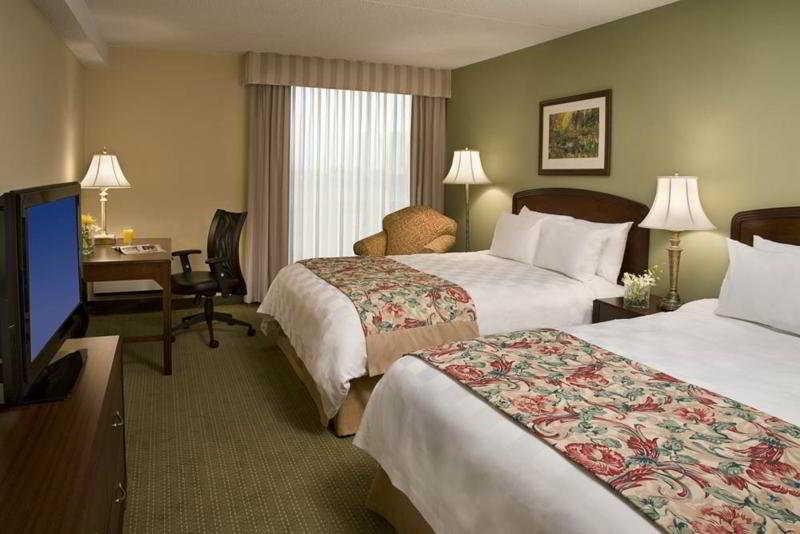 By Marriott Airport Hotel