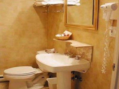 Victoria Hotel 3*