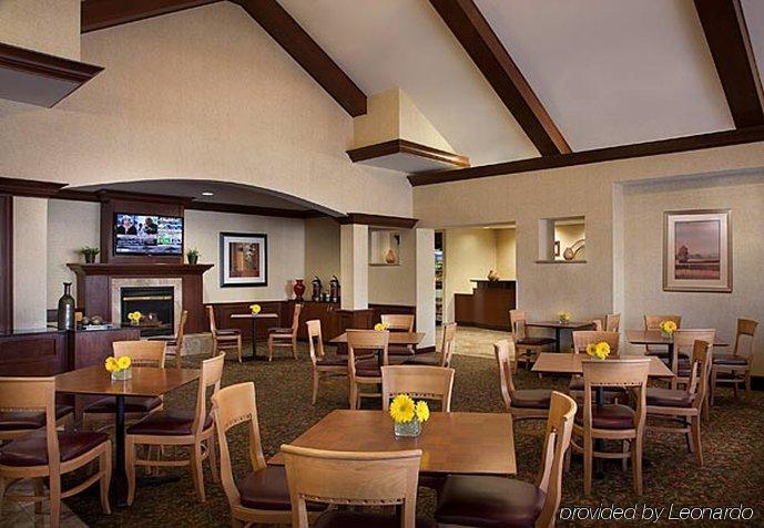 Hotel By Marriott Airport Toronto