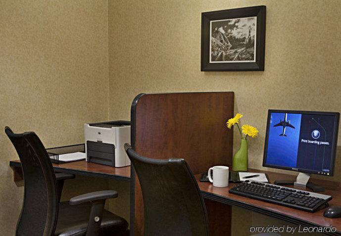 Hotel By Marriott Airport Toronto
