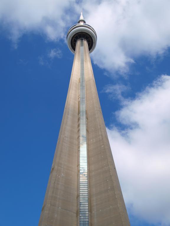 Lavish Suites - Brand New Two Bedroom - Cn Tower View Apartment Toronto