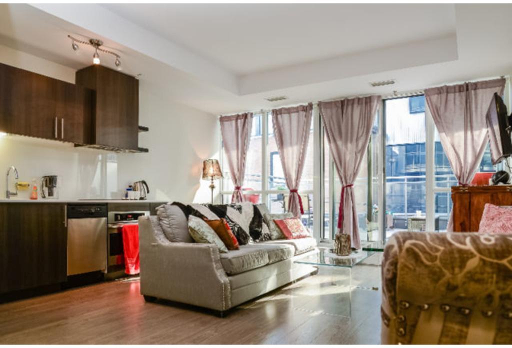 Applewood - The Wellington Loft Apartment *