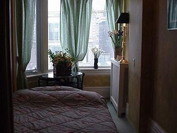 213 Carlton - Townhouse 3* Toronto