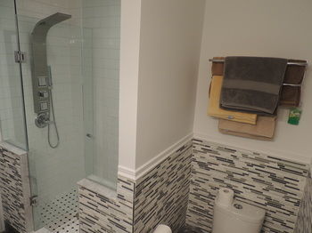 Vacation - Executive Underground One-bedroom Apartment