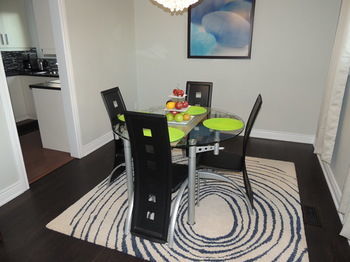 Vacation - Executive Underground One-bedroom Apartment