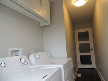 Vacation - Executive Underground One-bedroom Apartment *