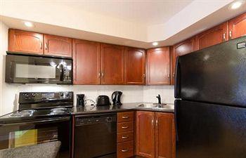 Hotel Royal Stays - Blue Jays Way