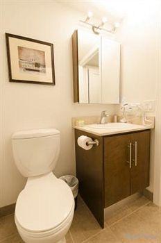 Hotel Royal Stays - Blue Jays Way