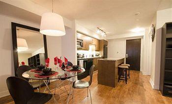 Royal Stays - Blue Jays Way Hotel