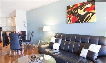 Royal Stays - Blue Jays Way Hotel