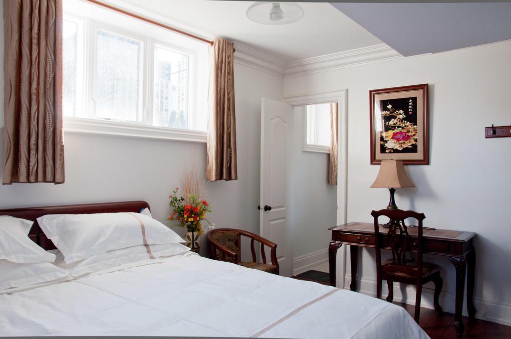 Guest house Yonge Palace North York Toronto