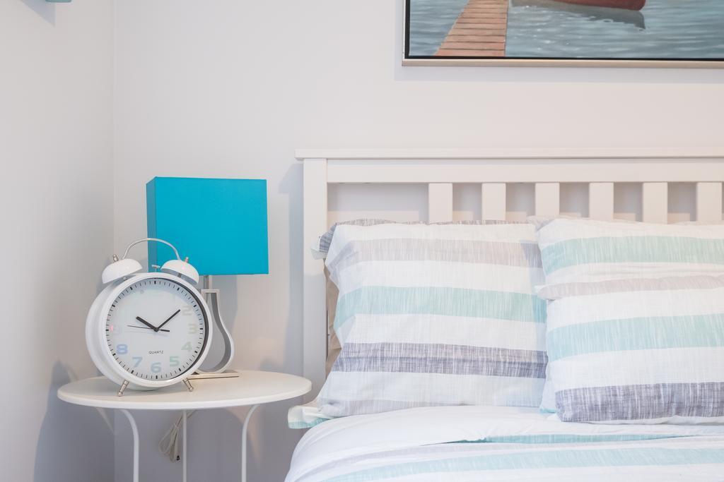 Quickstay - Chic & 3-bedroom In Little Italy Holiday home Toronto