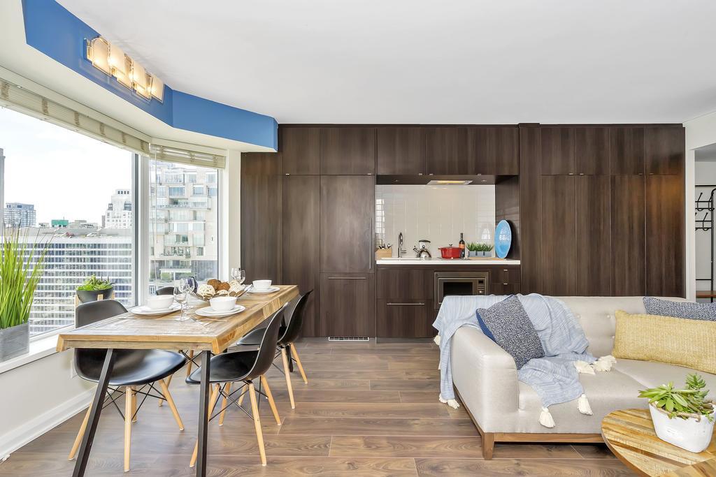 Elegance In Yorkville Apartment Toronto
