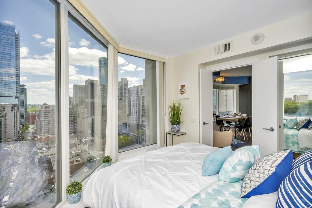 Elegance In Yorkville *